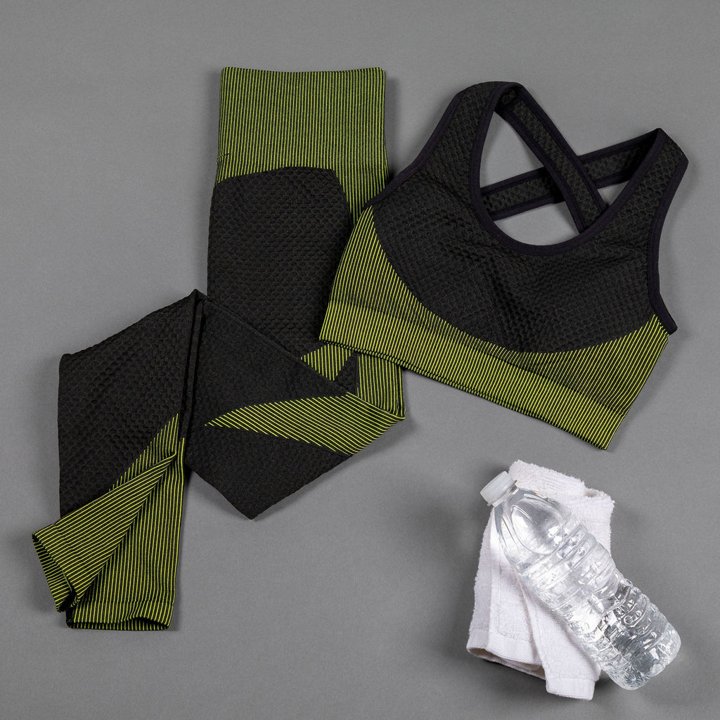 Conjunto de leggings texturizados y sujetador deportivo