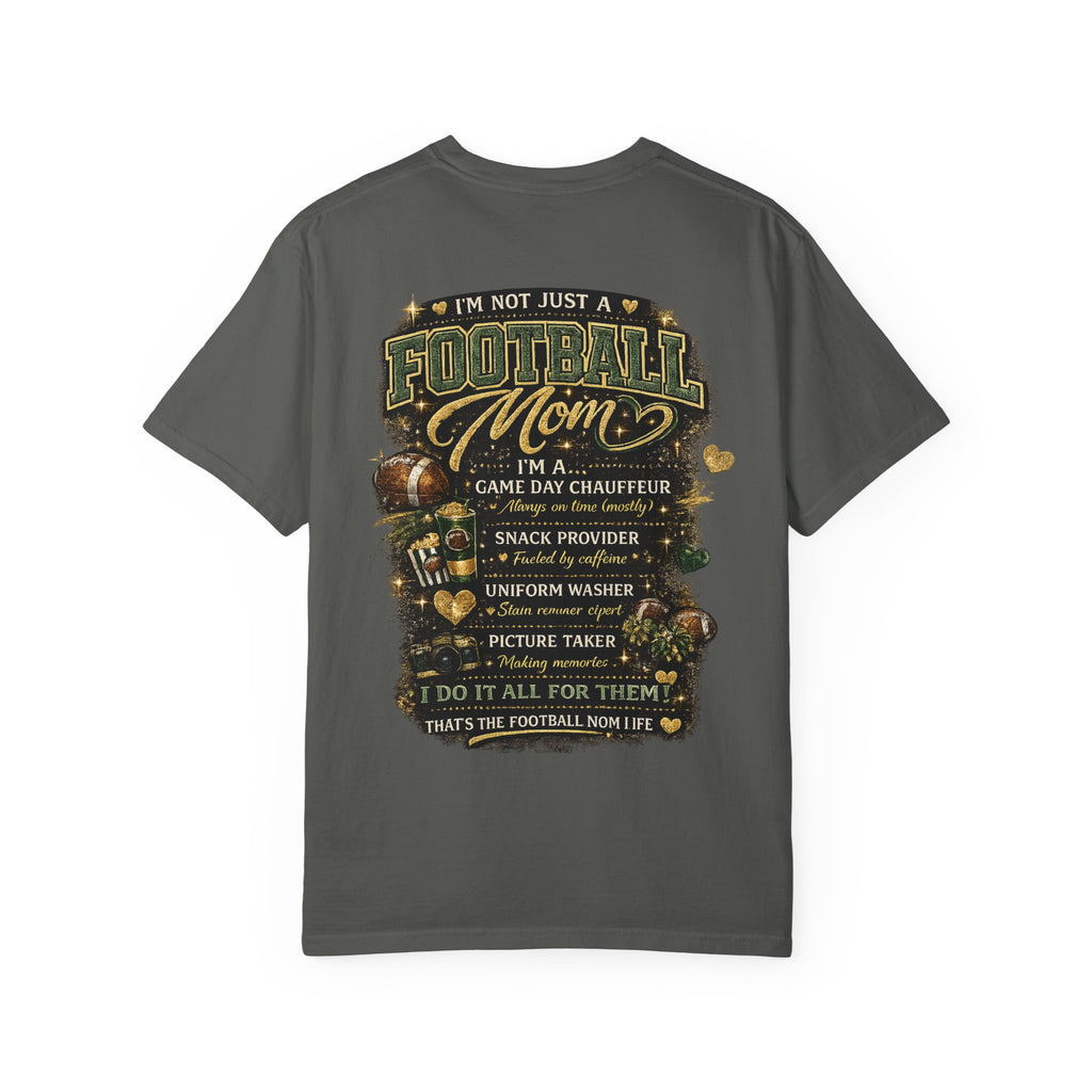 Camiseta de mamá de fútbol — Regalo de mamá de fútbol ruidosa, orgullosa y dedicada