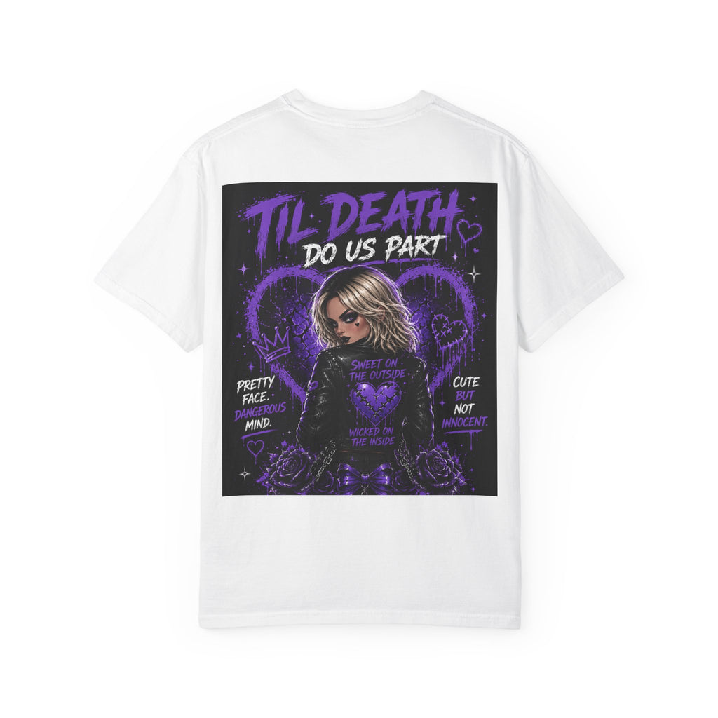 Camiseta "Cute But Cursed" de Pretty Dangerous — Camiseta gráfica gótica morada