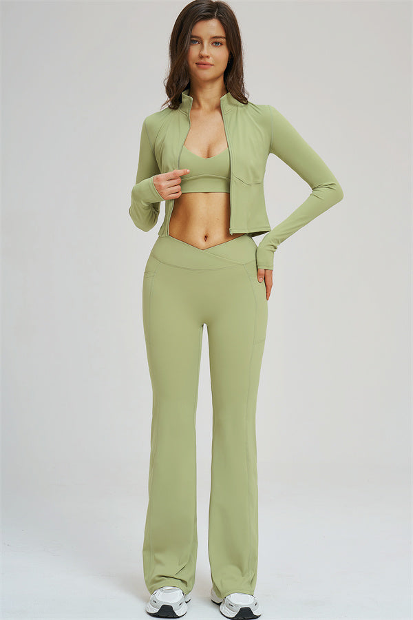 El conjunto de 3 piezas Sizzle Zip Jacket Sports Bra Flared Leggings
