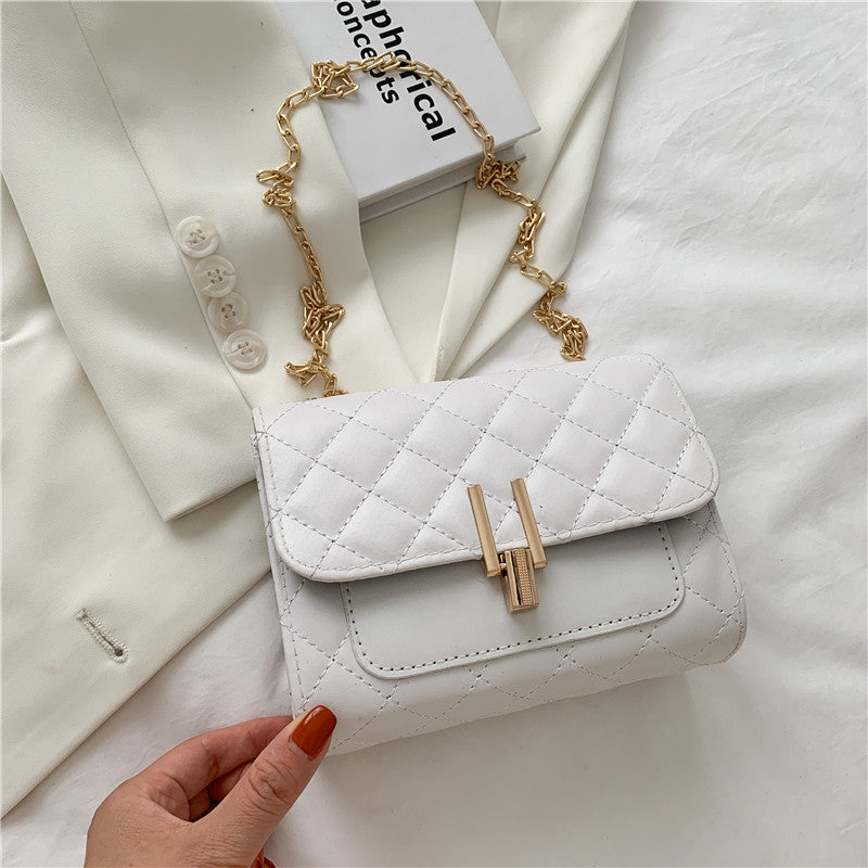 Bolsos cruzados de lujo negros decentes para mujeres y niñas. Bandolera pequeña de diseñador para mujer. Bolso cruzado con cadena de celosía de diamante moderno y versátil para mujer.