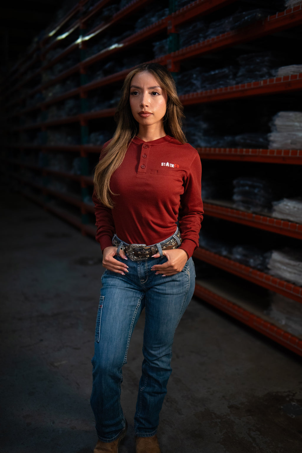 Henley FR de 3 botones para mujer - Rojo vino