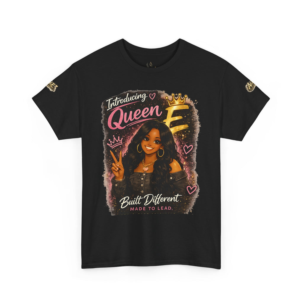 Camiseta — Camiseta gráfica afrocéntrica "Introducing Queen E" — Hecha diferente, Buenas vibraciones