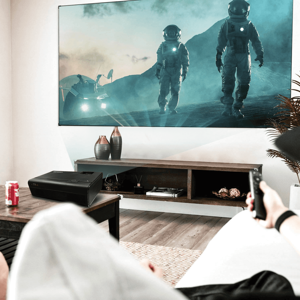 Proyector LCD de cine en casa Emerson de 150" con altavoz integrado