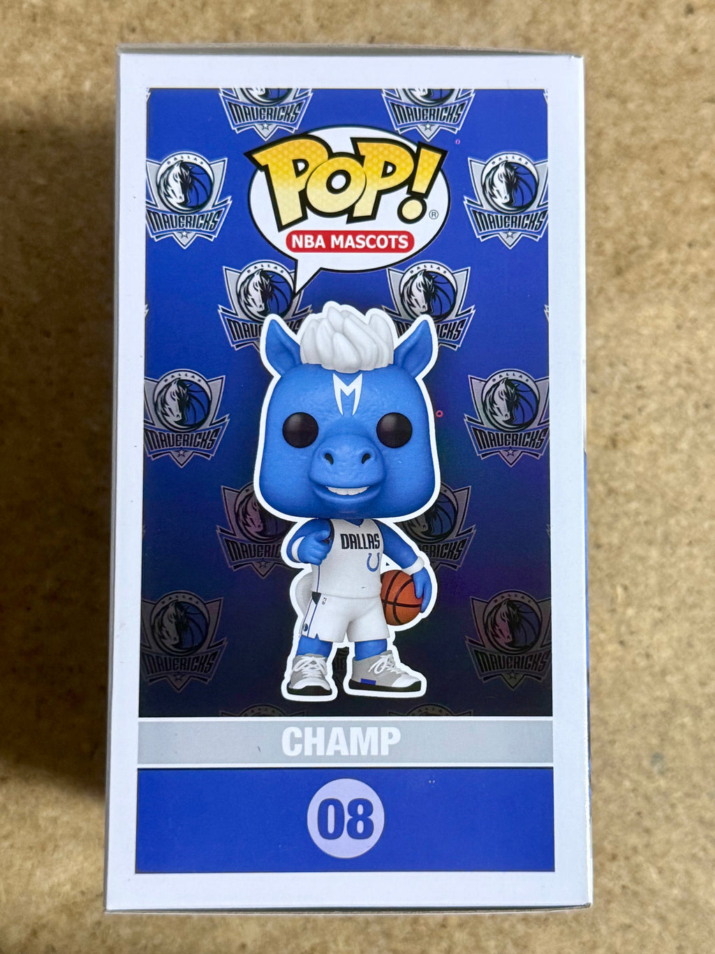 ¡Mark Cuban firmó el Funko Pop! #08 de la mascota Champ de los Dallas Mavericks de la NBA, con COA de JSA!