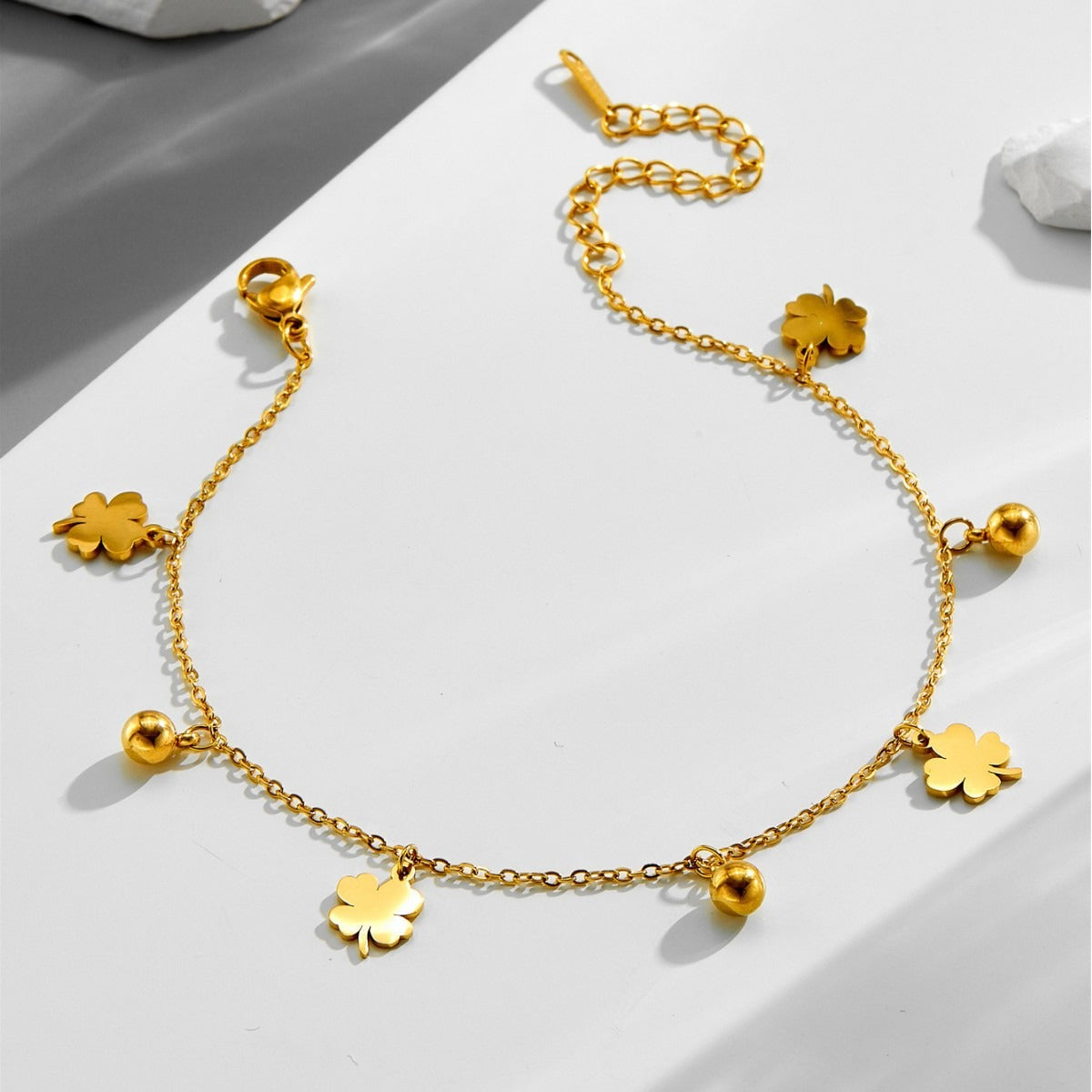 Gold Four-Leaf Clover Luxury Bracelet