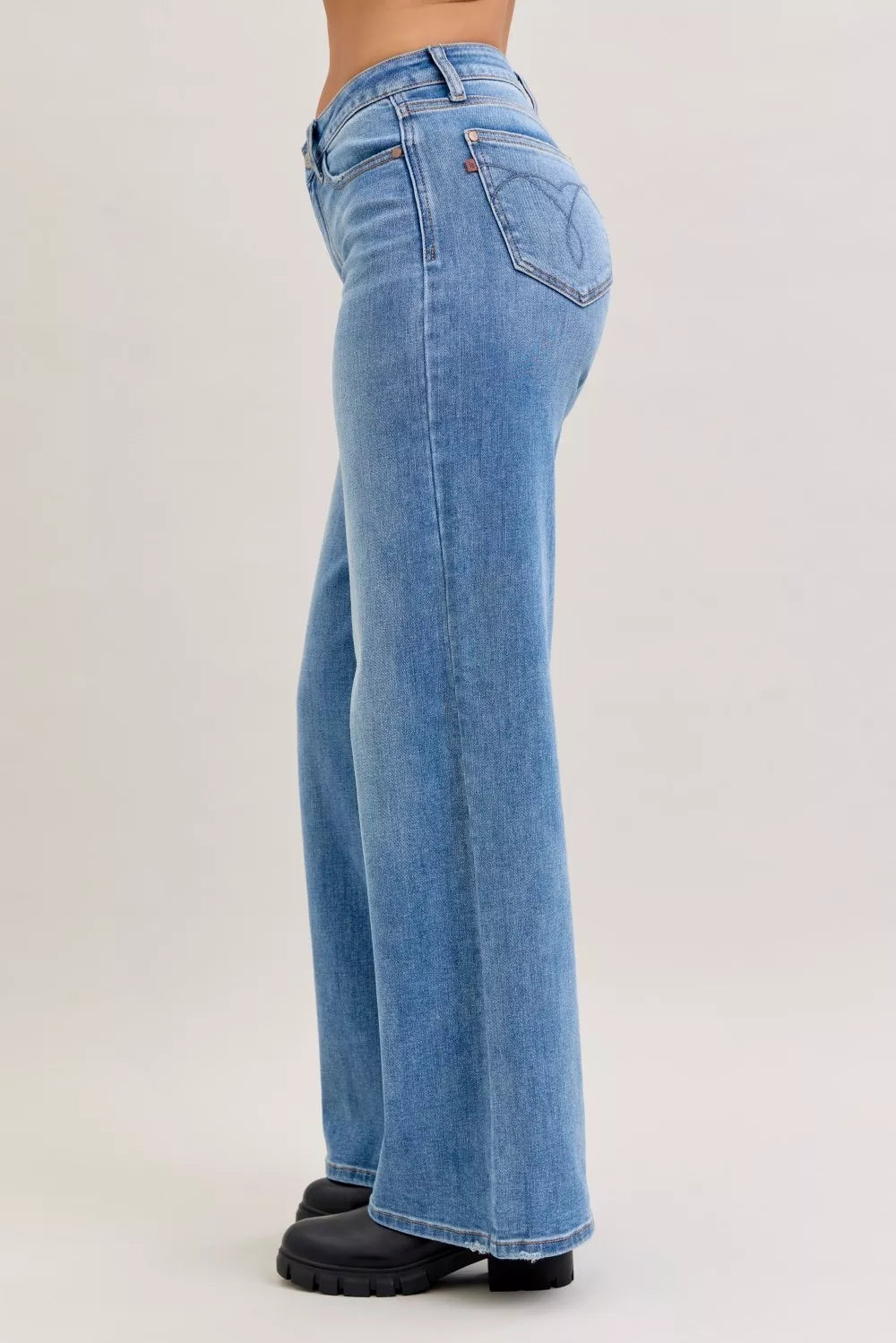 Pantalones vaqueros de pierna ancha Judy Blue Retro de tiro medio