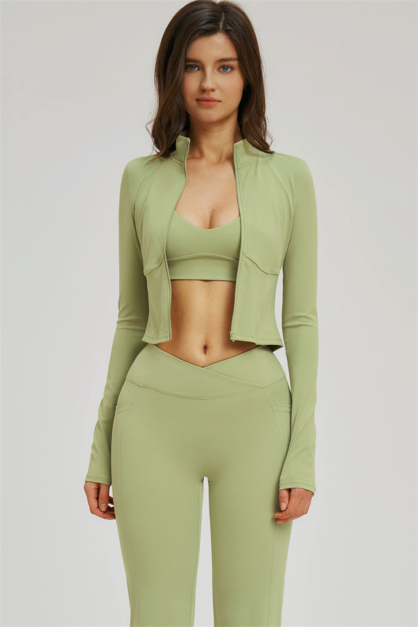 El conjunto de 3 piezas Sizzle Zip Jacket Sports Bra Flared Leggings