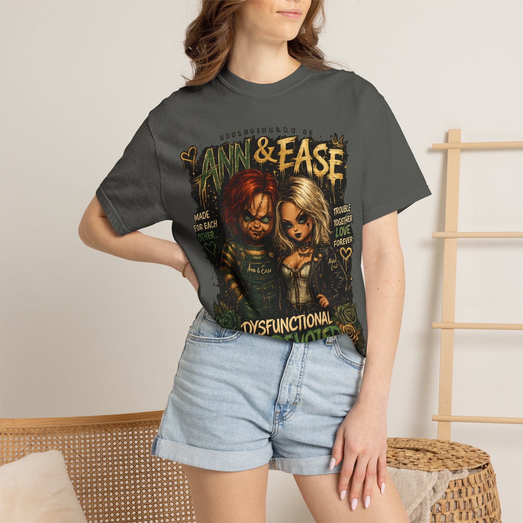 Ann & Ease Camiseta Gráfica "Disfuncional Pero Devota"