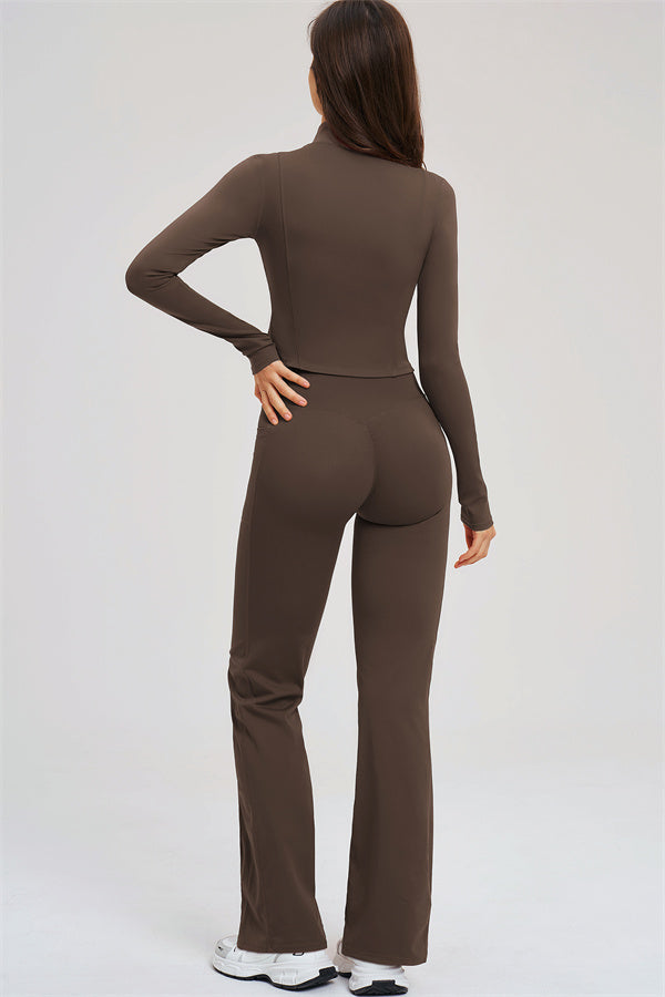 El conjunto de 3 piezas Sizzle Zip Jacket Sports Bra Flared Leggings