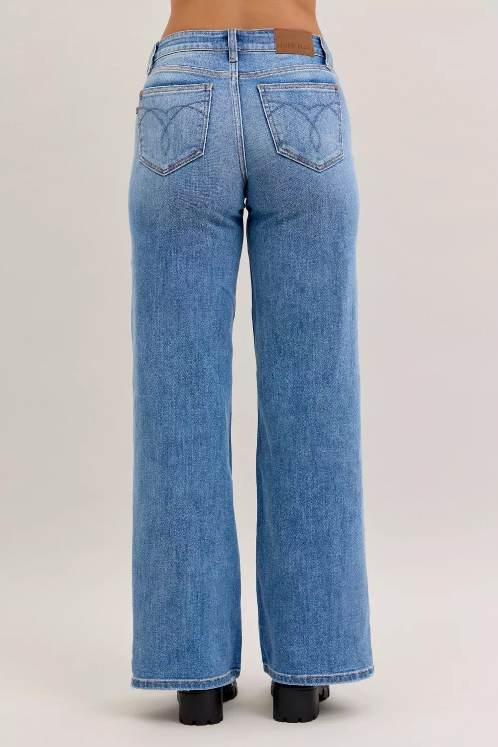 Pantalones vaqueros de pierna ancha Judy Blue Retro de tiro medio