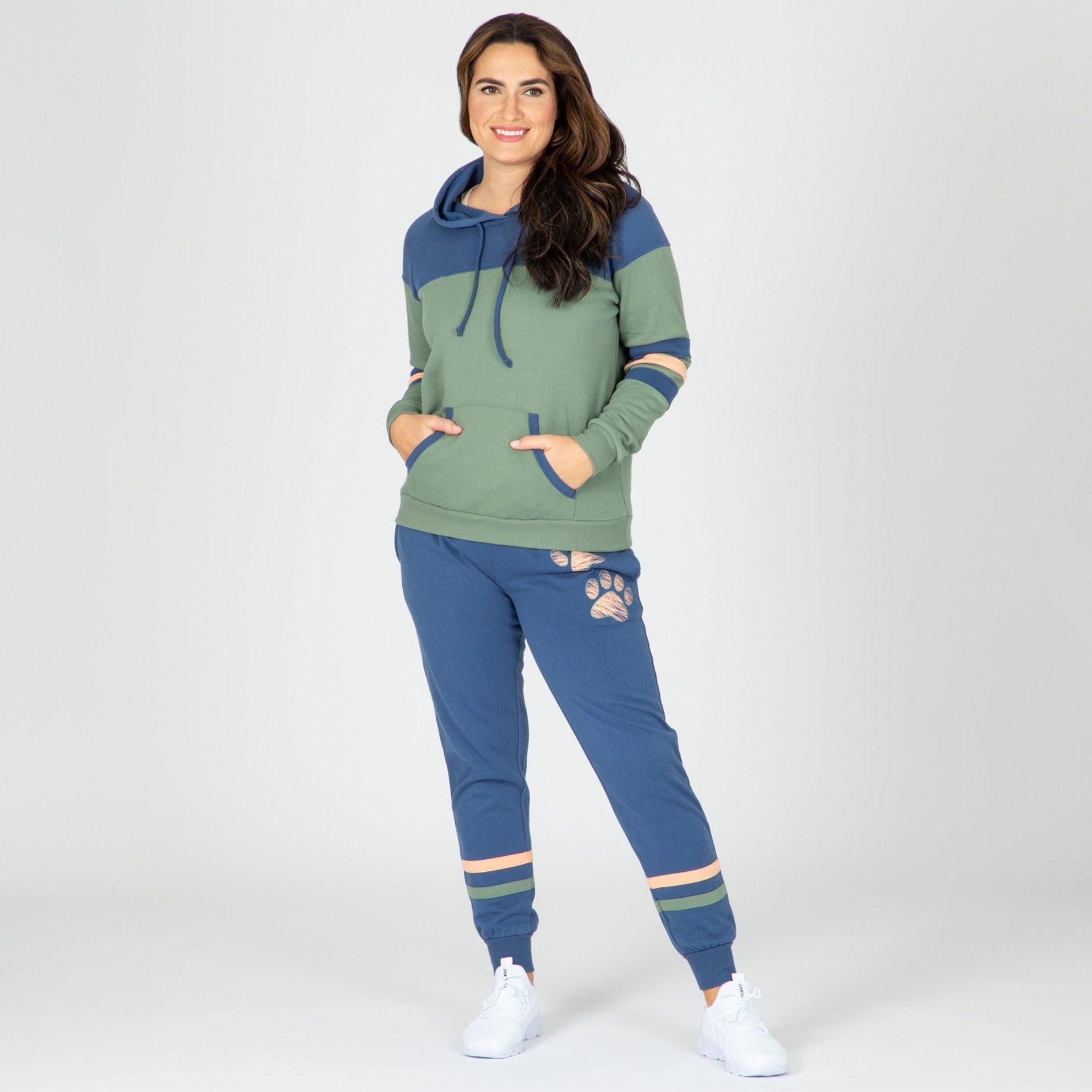 Sudadera con capucha y aplique cruzado de pata a rayas