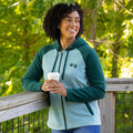 Chaqueta polar raglán con estampado de huella de pata