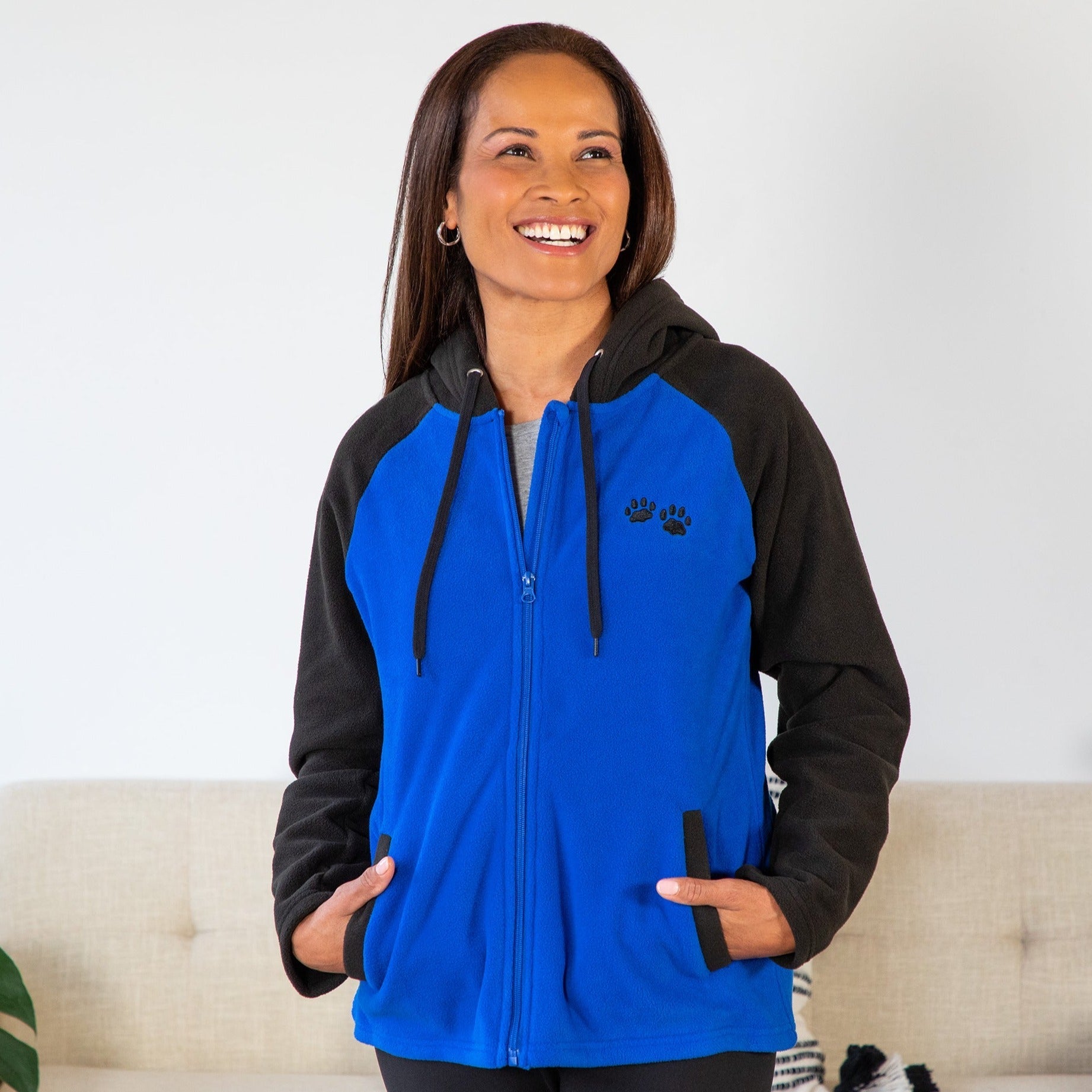 Chaqueta polar raglán con estampado de huella de pata