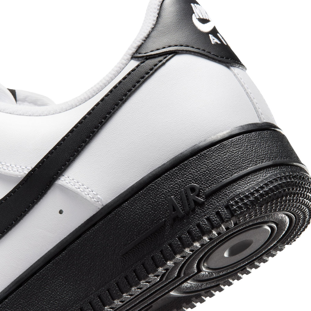 Nike Mens Air Force 1 '07 - White/Black