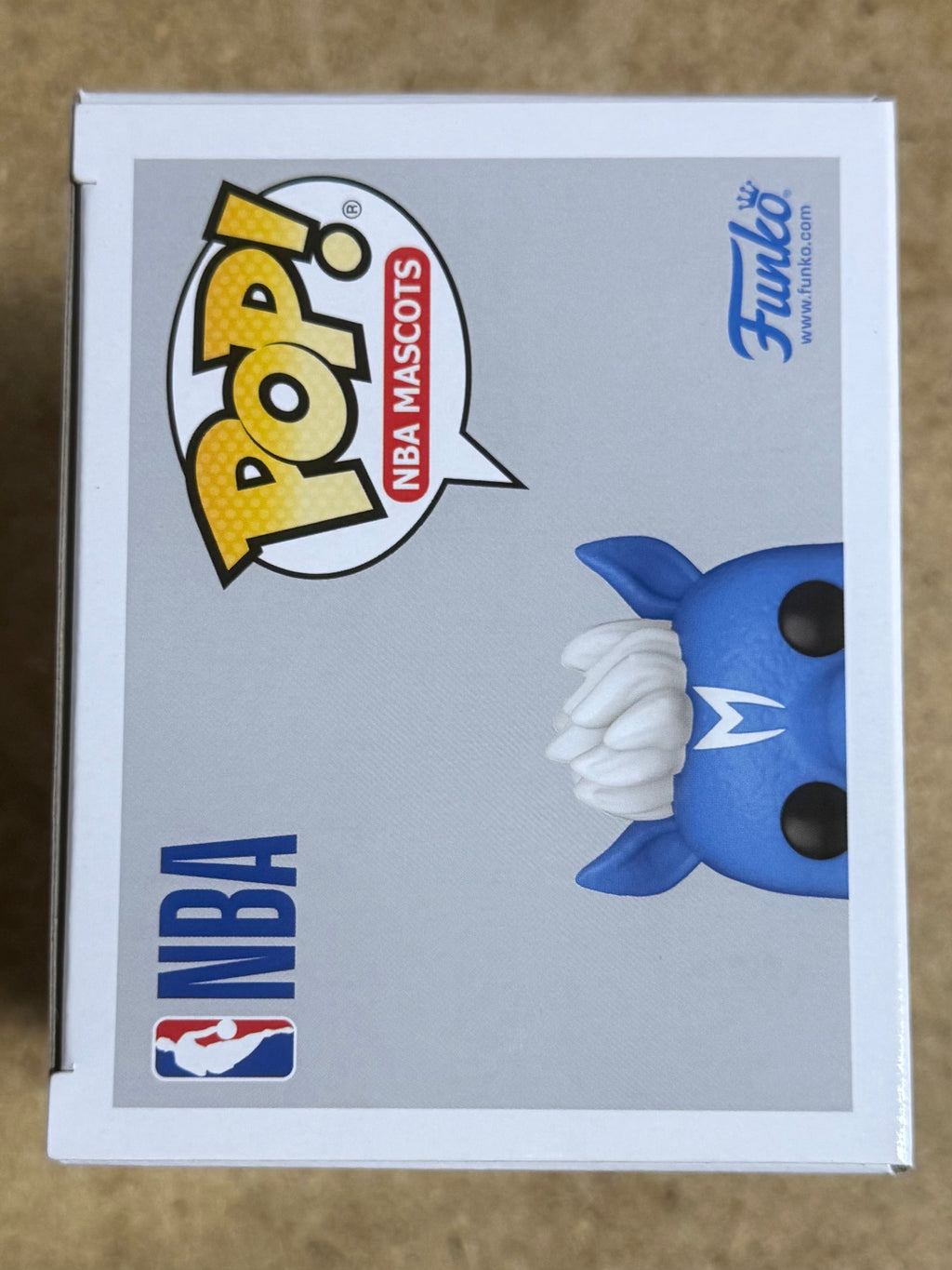 ¡Mark Cuban firmó el Funko Pop! #08 de la mascota Champ de los Dallas Mavericks de la NBA, con COA de JSA!