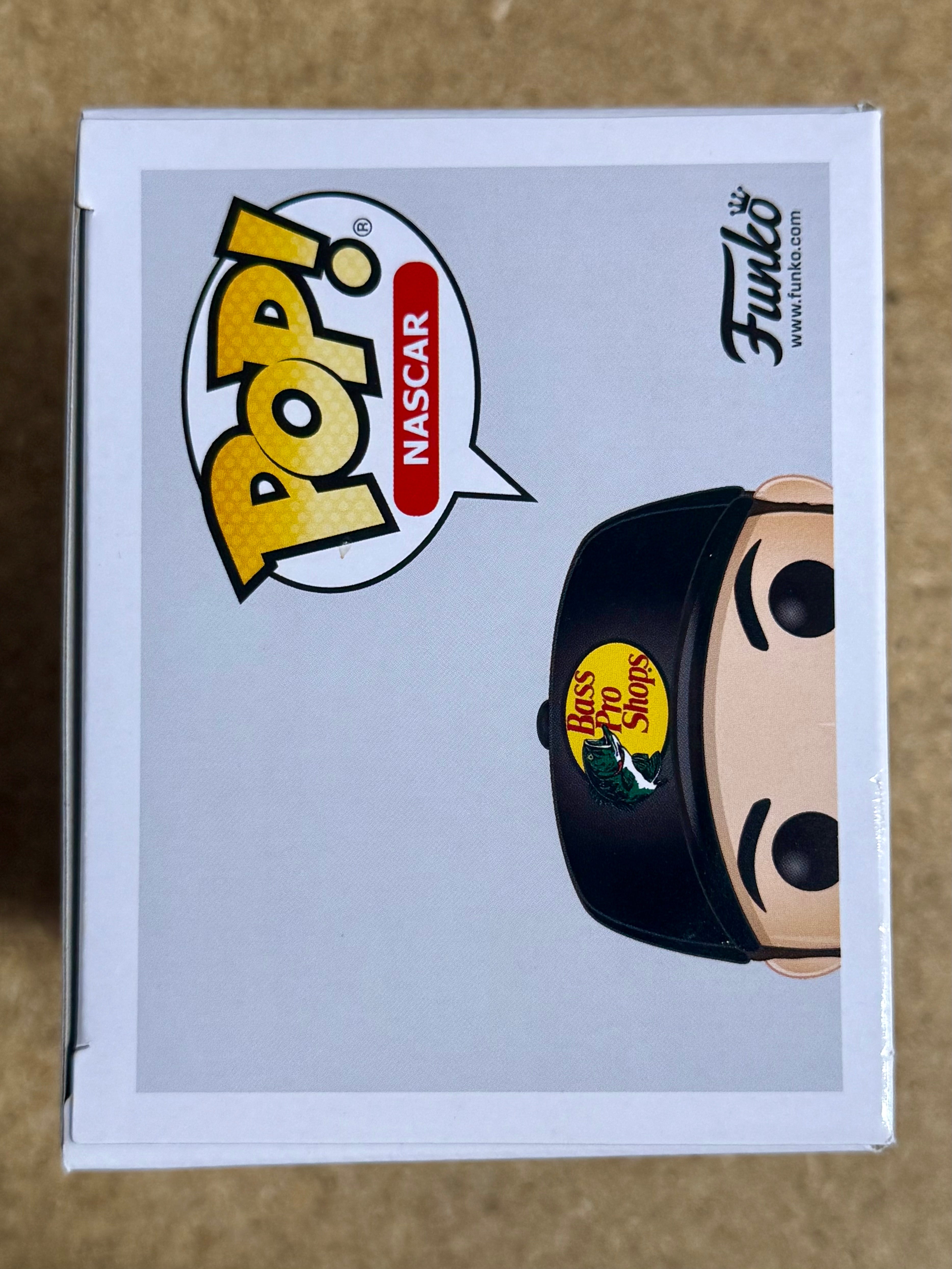 Funko Pop! NASCAR Martin Truex Jr. #10 Piloto de carreras Bass Pro Shop 2020