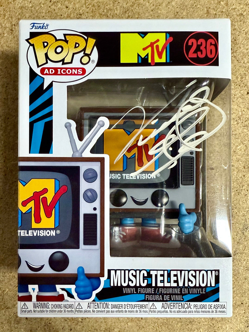Músico de Country Rock Vince Gill Firmó 2024 MTV Funko Pop #236 Con COA de JSA