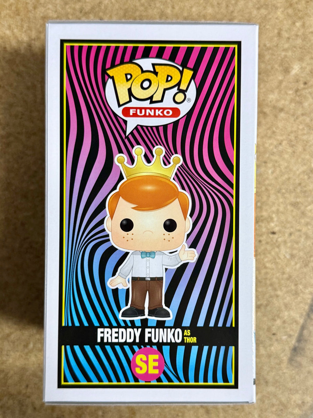 Funko Pop! Freddy como Thor Edición Especial Battle Blacklight Fundays 2022 Exclusivo LE 4000