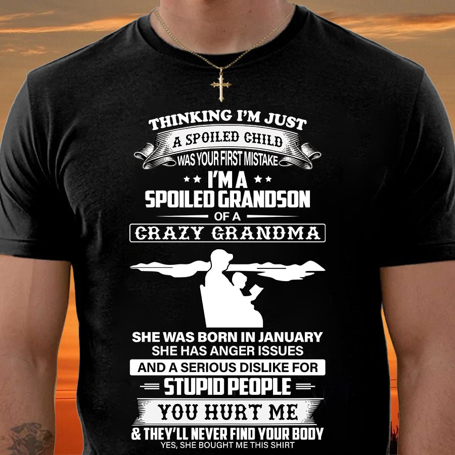 Camiseta "Spoiled by Grandma" Edición de Enero – De la Abuela a su Nieto NGHL01 (SKU-GMS2-01)