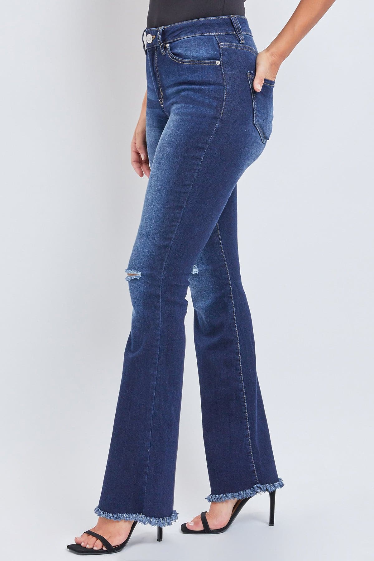 Pantalón acampanado esencial con bajo deshilachado para mujer - Normal