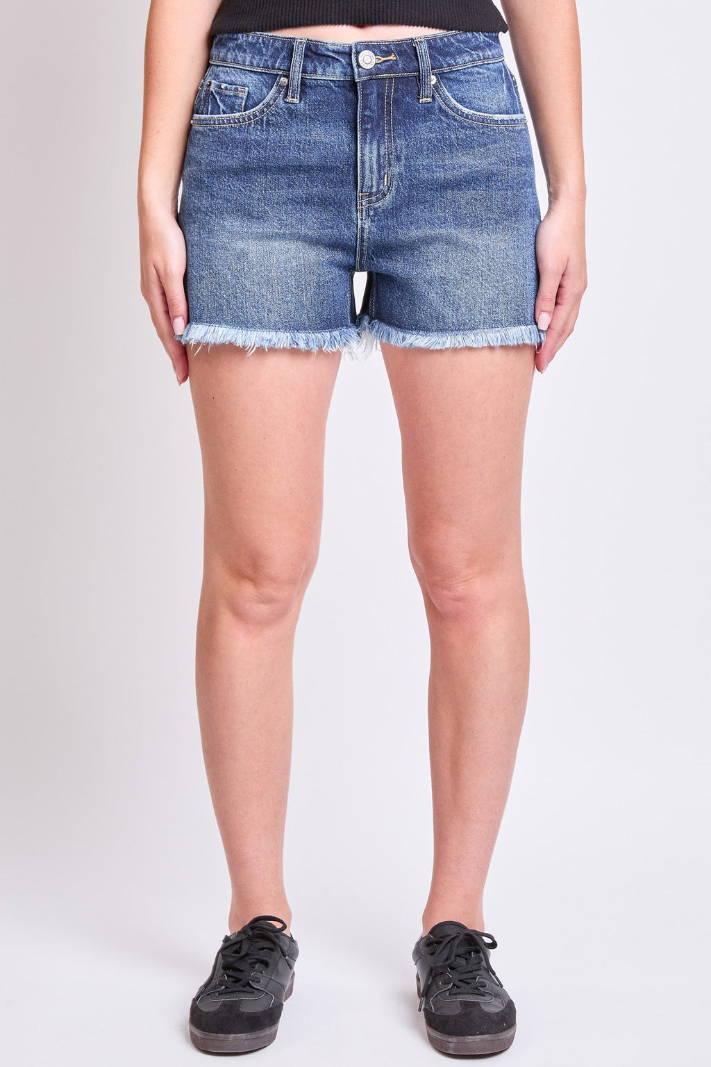 Shorts de tiro alto con bajo deshilachado para mujer