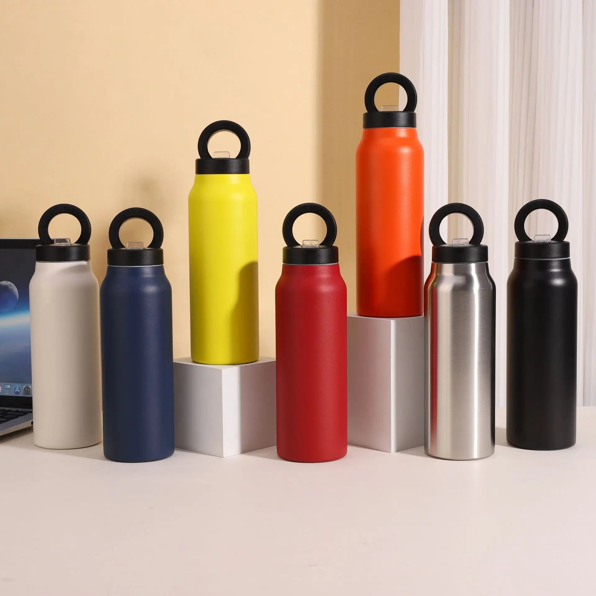 Painted Sports Thermos 24oz Vacuum Flask with Magnetic Phone Rack | Stainless Steel Water Bottle