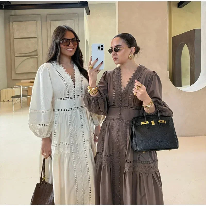 Elegante vestido de encaje calado, patchwork, para mujer, color sólido, cuello en V, manga larga farol, vestidos holgados, vacaciones de primavera 2025, túnicas para dama