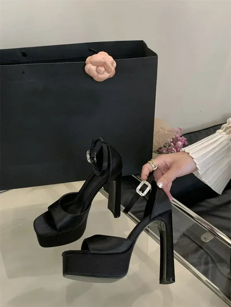 Sandalias de tacón alto negras con plataforma Liyke estilo pasarela para mujer, de seda cómoda, puntera cuadrada, correa con hebilla, zapatos de fiesta de vestir para mujer, talla 40
