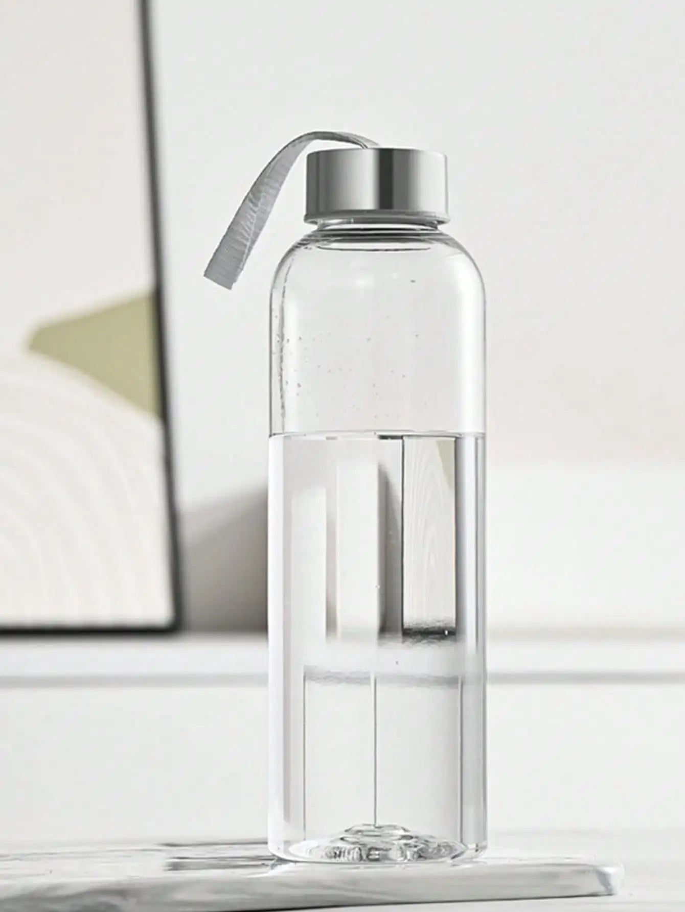 Botella de agua transparente de 600 ml con correa de transporte | Vaso de bebida directa diaria