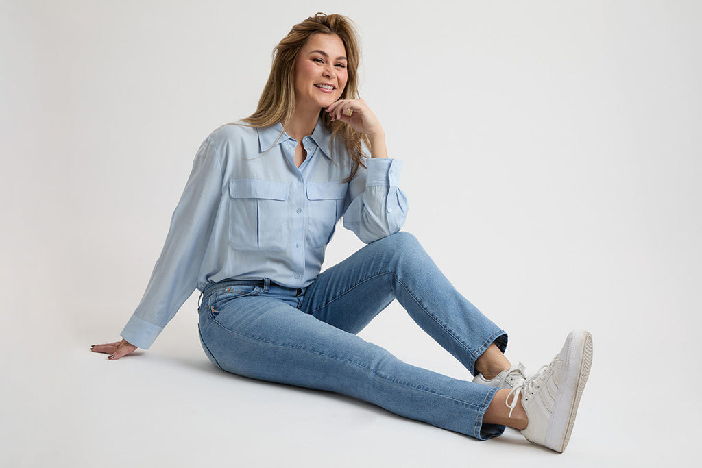 Vaqueros rectos de tiro alto Curve Confidence para mujer