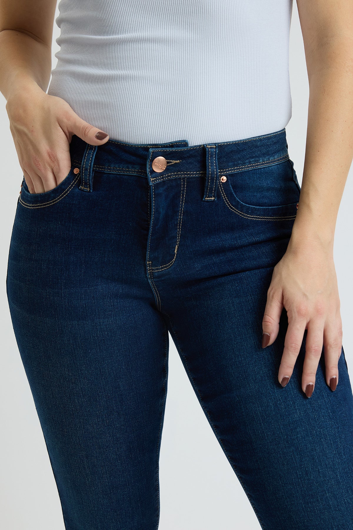 Vaqueros ajustados de tiro alto Curve Confidence para mujer