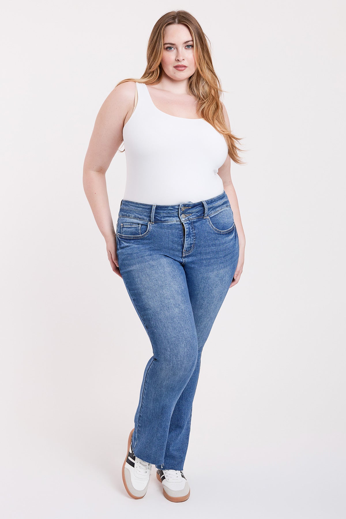 Vaqueros bootcut de tiro alto elástico prémium para mujer