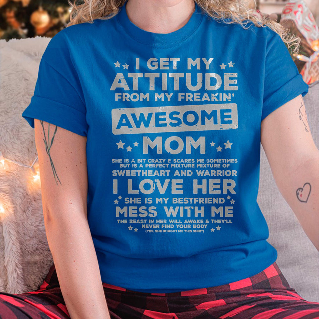 Tengo mi actitud de mi increíble mamá, camiseta para el Día de la Madre, hija, hijo - Regalo para hija y hijo de parte de mamá - NGHL00