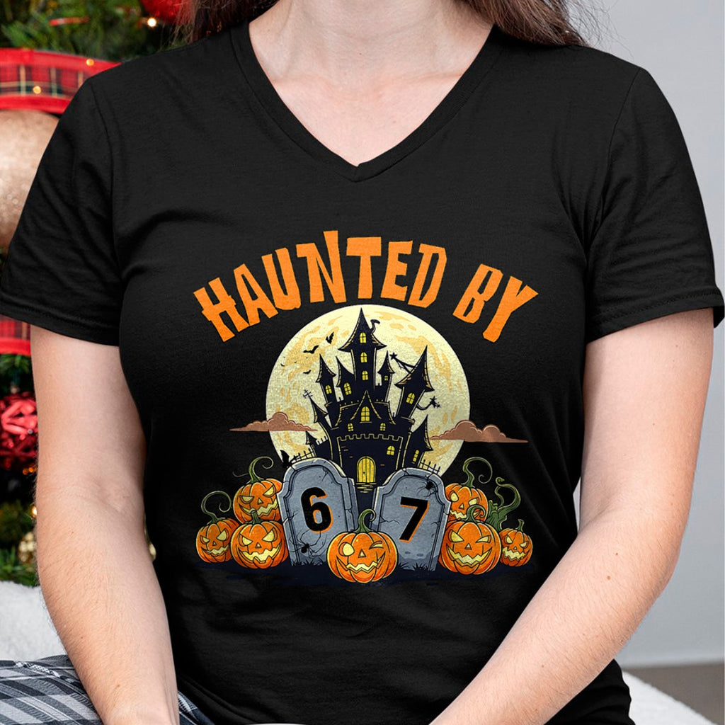 67 gracioso seis siete Gen Alpha Z Halloween 67 perseguido por 67 camiseta - Sudadera con capucha unisex de Halloween - NGHL00