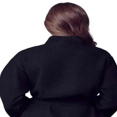 Bata gofrada hasta la rodilla para mujer