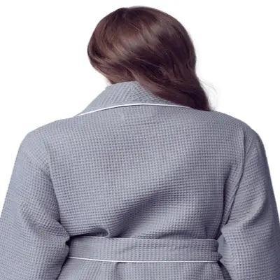 Bata de mujer de tejido gofre con ribetes – Comodidad ligera estilo spa