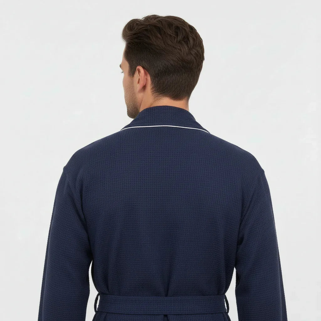 Bata de lujo con ribetes gofrados para hombre