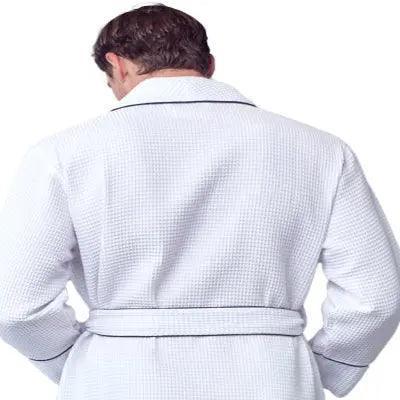 Bata de lujo con ribetes gofrados para hombre