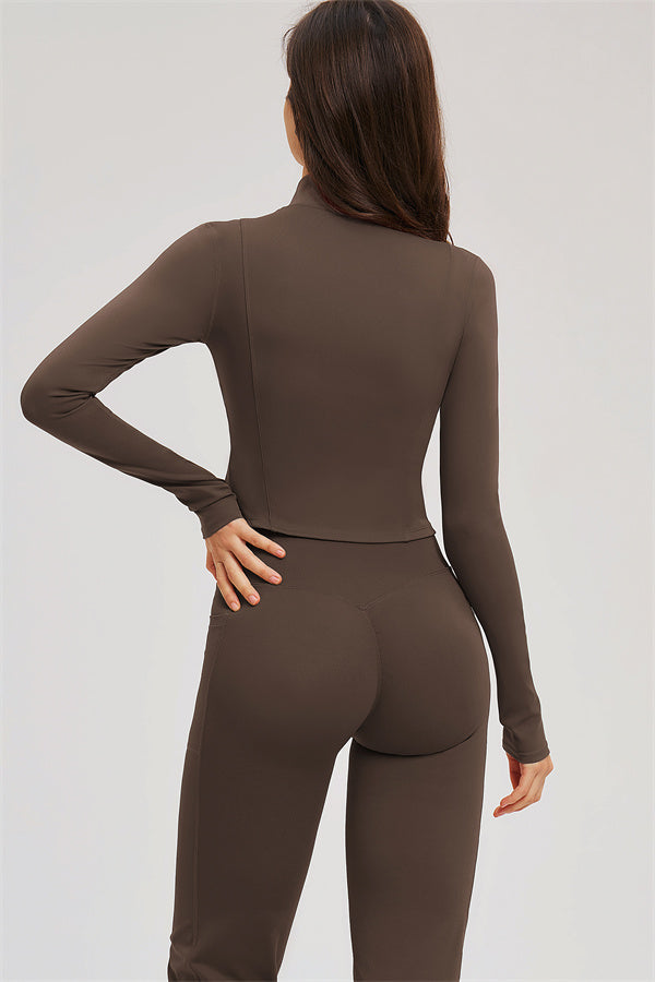 El conjunto de 3 piezas Sizzle Zip Jacket Sports Bra Flared Leggings