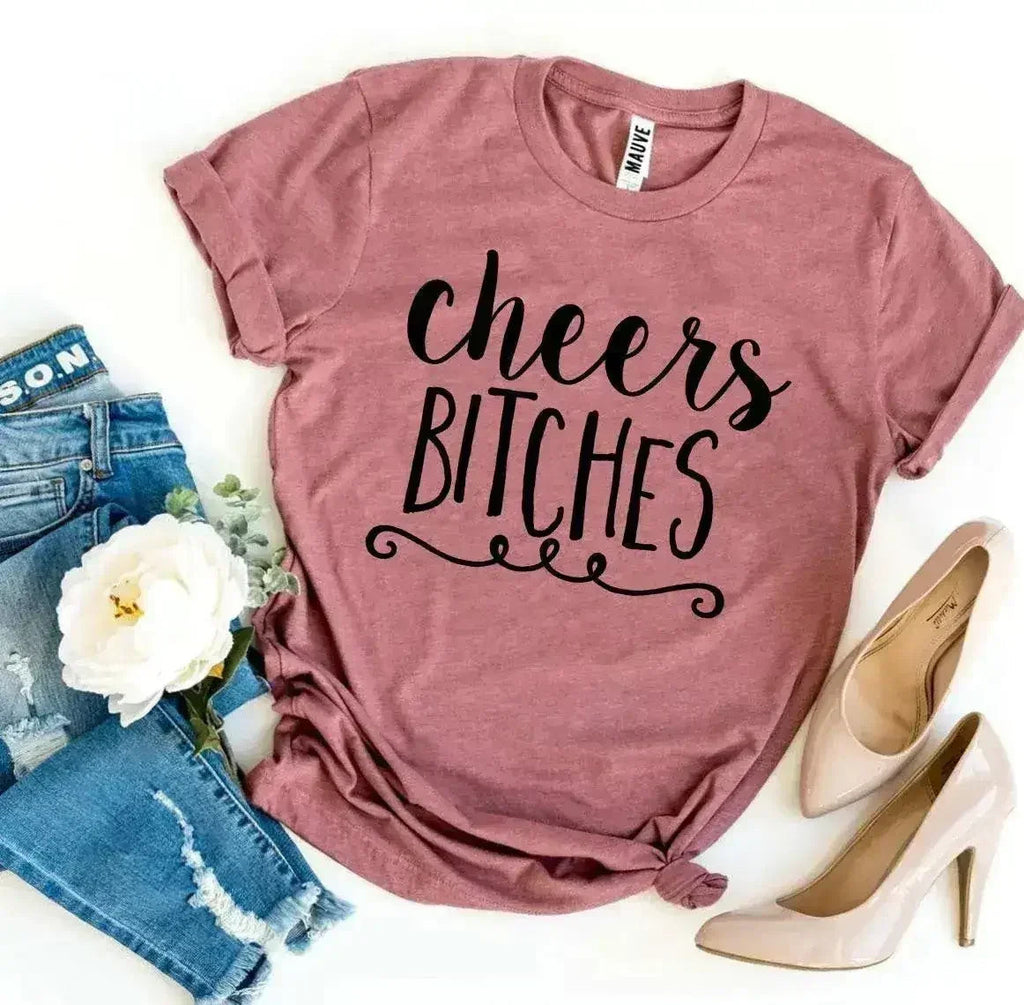 Camiseta "Saludos, putas"