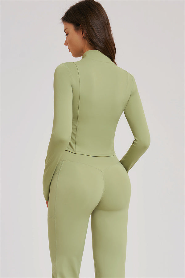 El conjunto de 3 piezas Sizzle Zip Jacket Sports Bra Flared Leggings