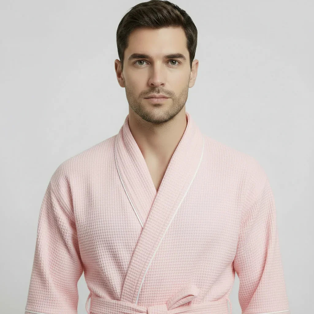 Bata de lujo con ribetes gofrados para hombre