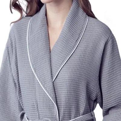Bata de mujer de tejido gofre con ribetes – Comodidad ligera estilo spa