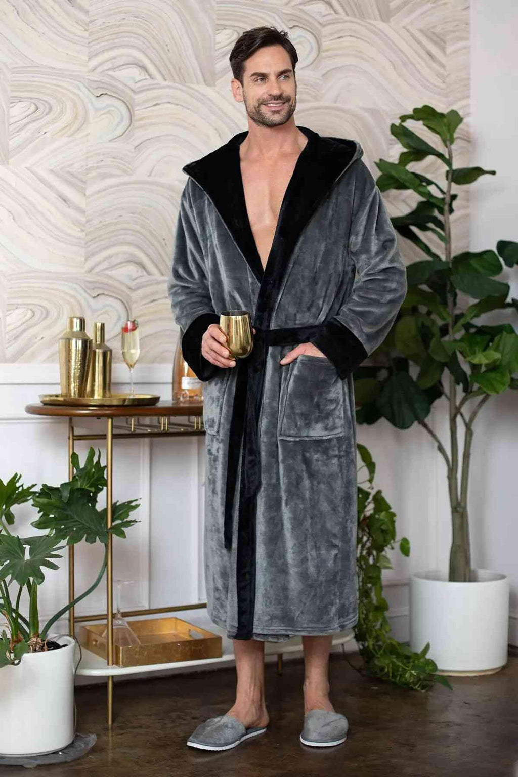 Bata de Hombre con Capucha – Confort de Felpa Ultra Suave para Uso Diario