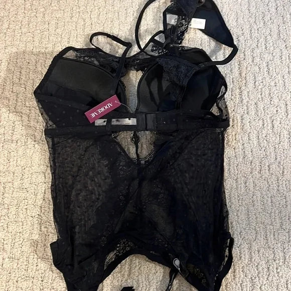 Adore me body bustier de encaje negro, Talla Mediana