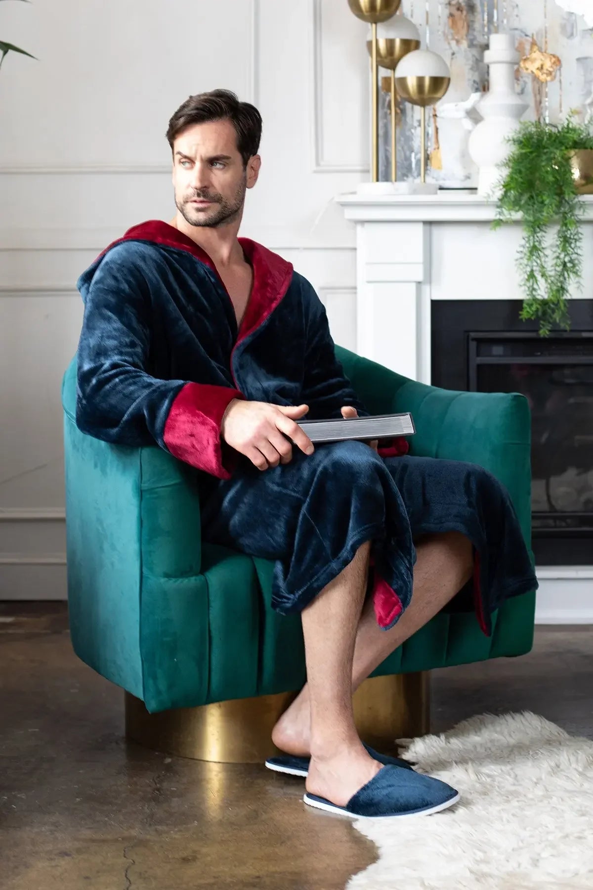 Bata de Hombre con Capucha – Confort de Felpa Ultra Suave para Uso Diario