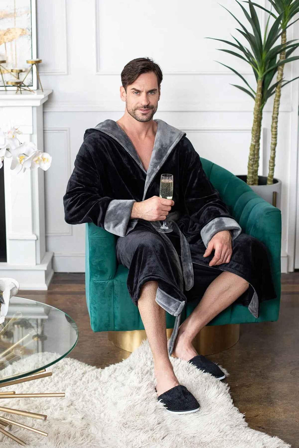 Bata de Hombre con Capucha – Confort de Felpa Ultra Suave para Uso Diario
