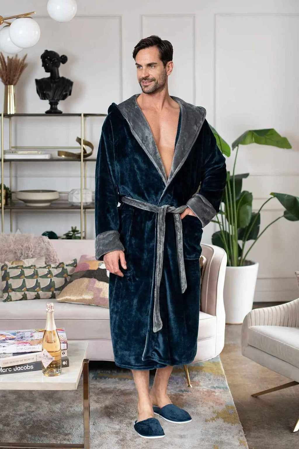 Bata de Hombre con Capucha – Confort de Felpa Ultra Suave para Uso Diario