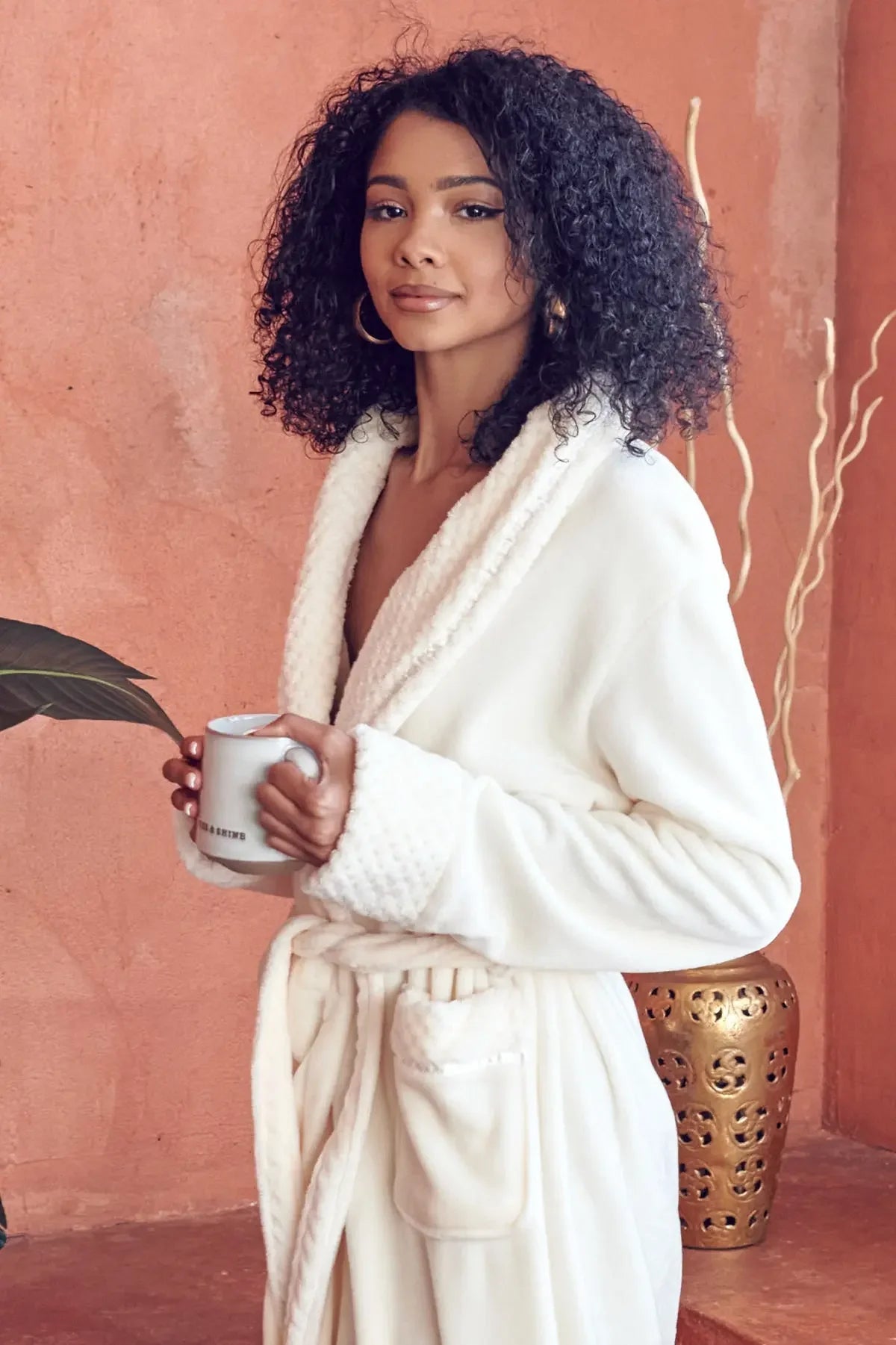 Bata de baño ultrasuave de felpa para mujer